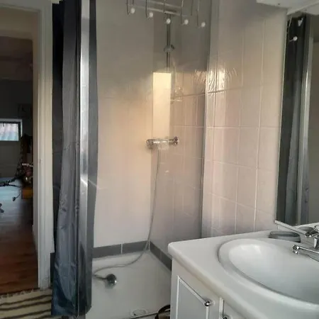 Charmant Logement Avec Parking Gratuit Sur Place Eclaron Exterior photo